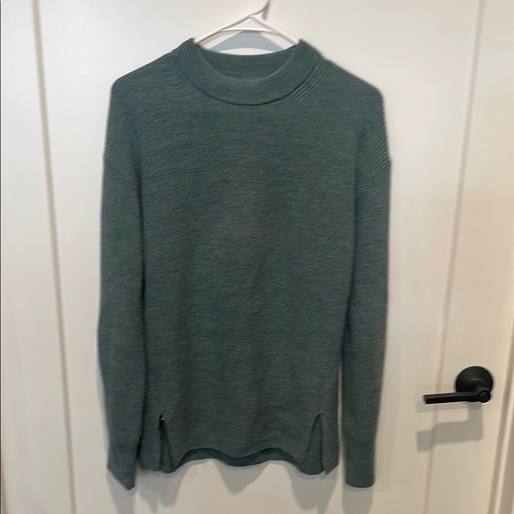 Lululemon Athletica Gray Knit Sweater